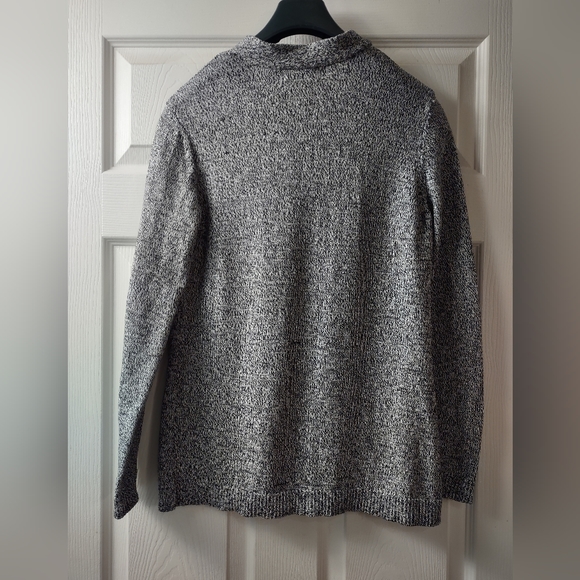 Women's Karen Scott Medium Sized Gray/Black Sweater - Picture 2 of 6